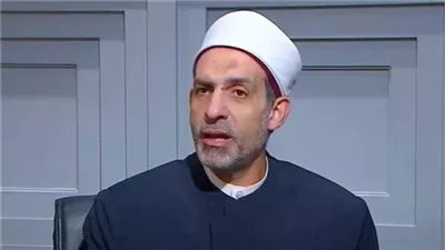 حكم صلاة المرأة بالبنطلون خارج المنزل وإرشادات دار الإفتاء
