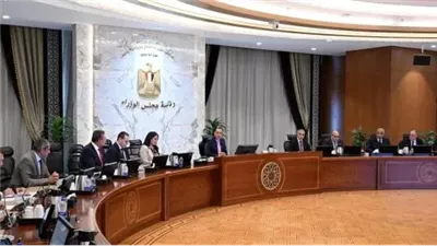رئيس الوزراء يناقش مشروع قانون تنظيم السوق العقارية وحماية حقوق الحاجزين