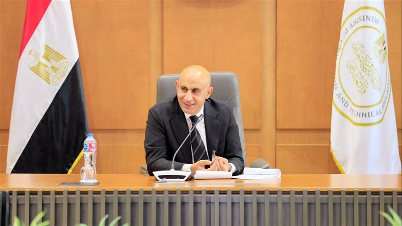 محمد عبد اللطيف وزير التربية والتعليم